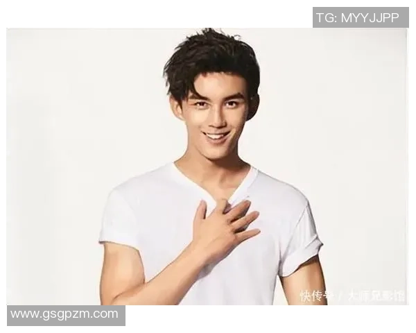 足球明星吴磊的成长之路与他的导师背后的故事